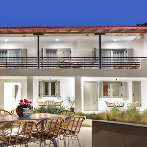 https://araliki.hotelschalkidiki.net