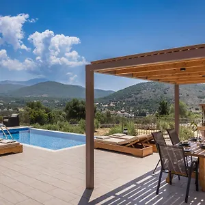 Villa Saint Nicholas 4, Razata